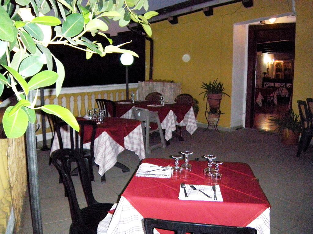 Hotel La Calabrese Isola Di Capo Rizzuto Exteriör bild