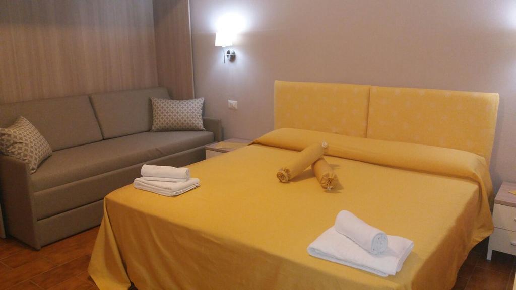 Hotel La Calabrese Isola Di Capo Rizzuto Exteriör bild