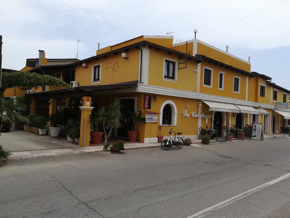 Hotel La Calabrese Isola Di Capo Rizzuto Exteriör bild