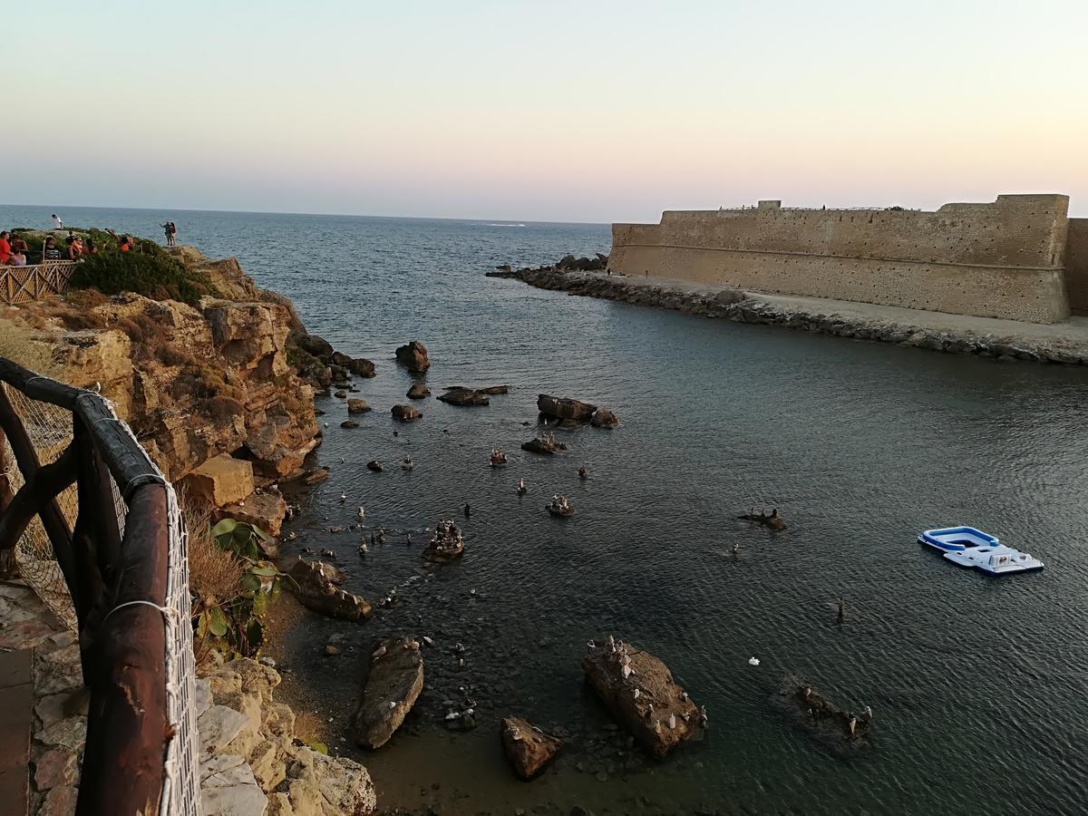 Hotel La Calabrese Isola Di Capo Rizzuto Exteriör bild